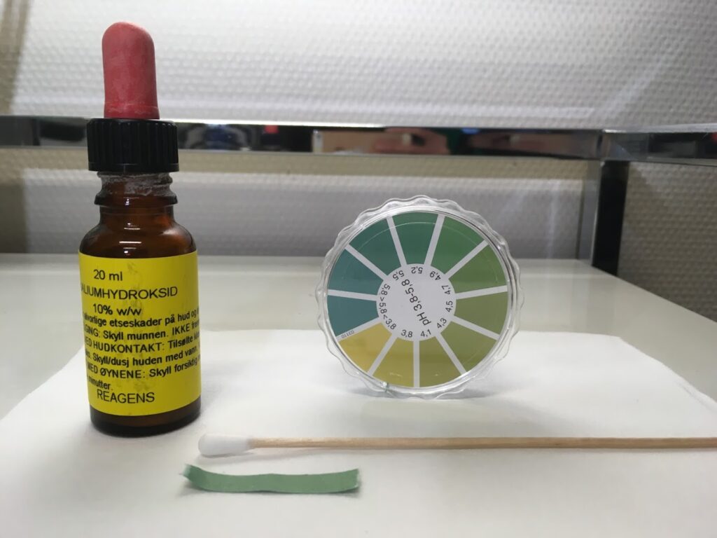Kaliumhydroksid og pH papir